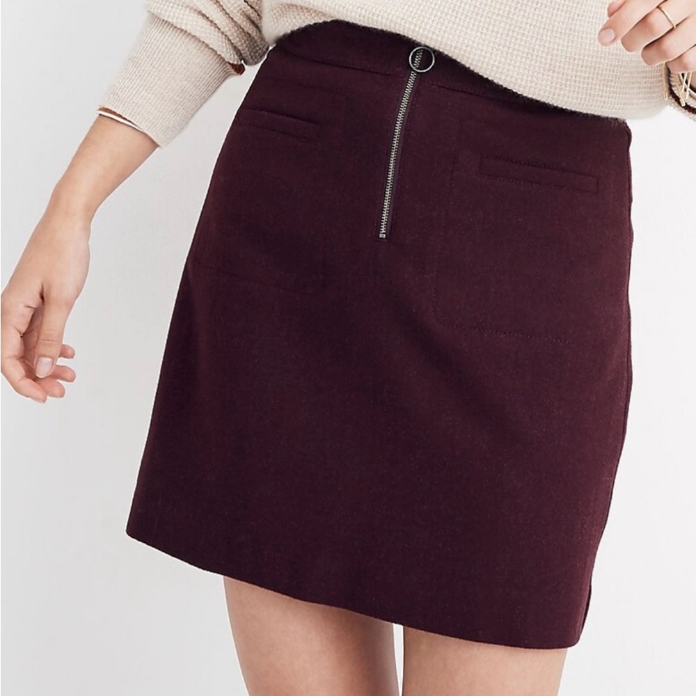 Madewell wool mini skirt. Size 2. Good condition.